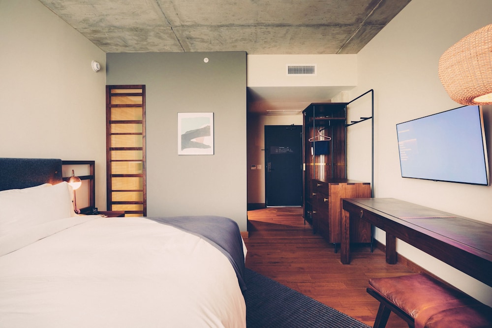 South Congress Hotel 18/46