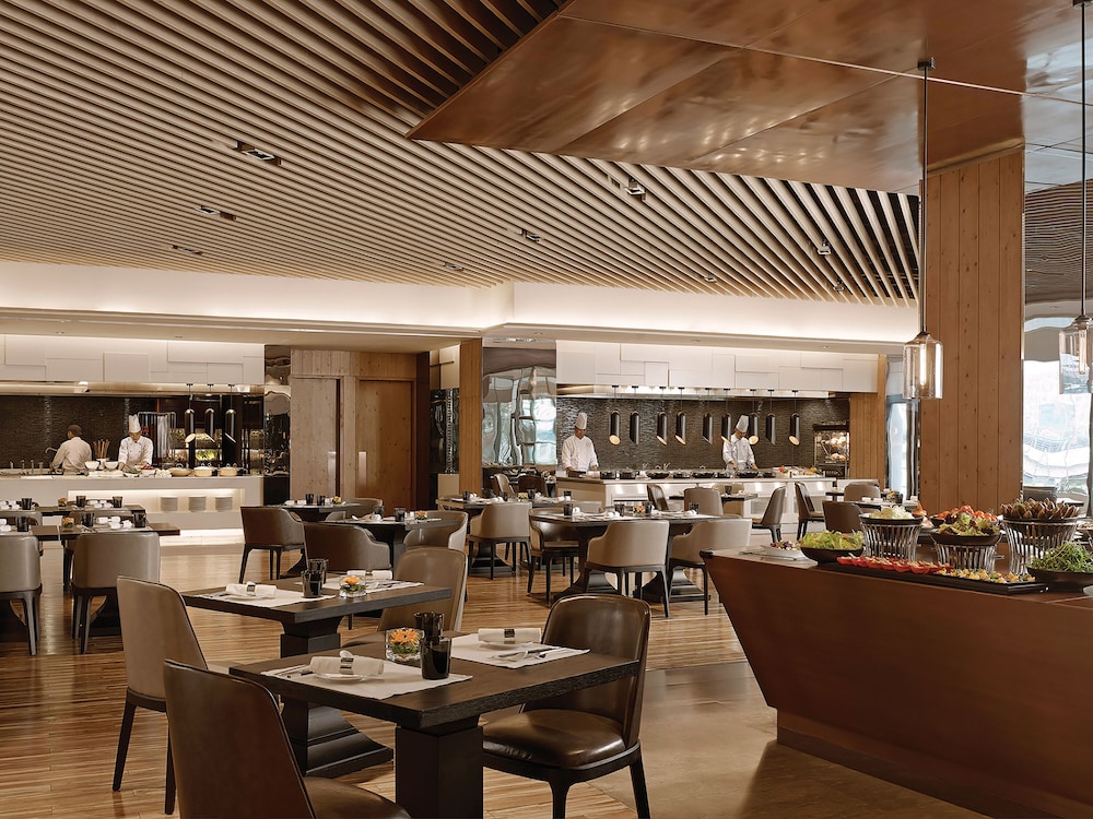 Langham Place Ningbo Culture Plaza 49/56