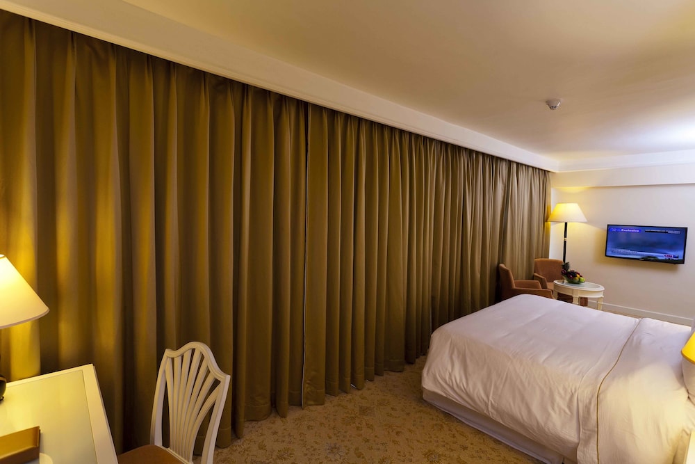 The Kingsbury Colombo 28/68