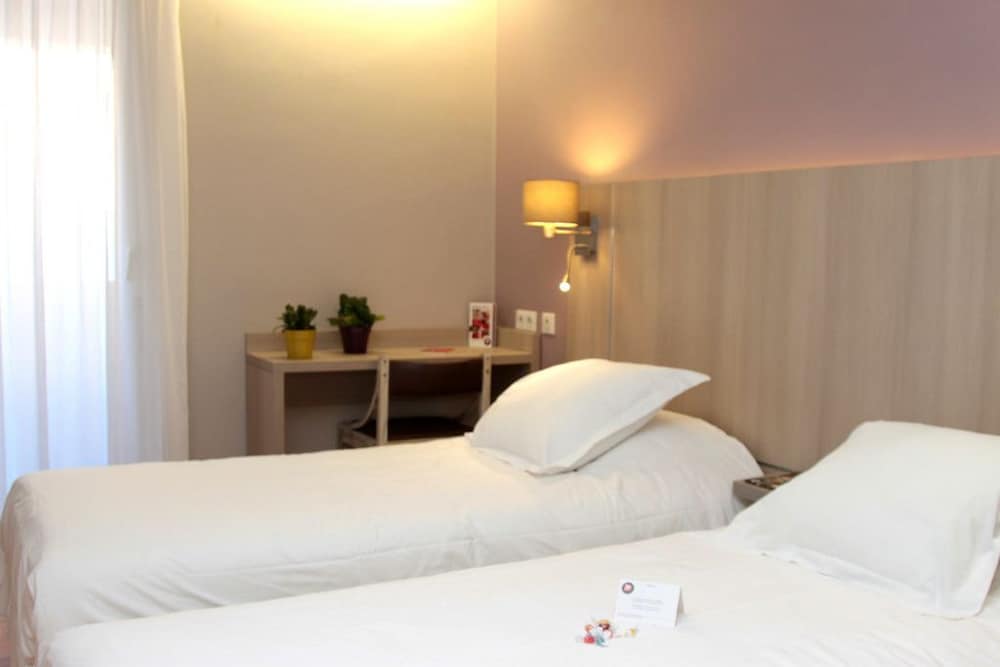 The Originals Cassis Port Cassitel 24/50