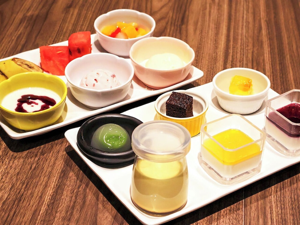 Osaka Corona Hotel 32/48