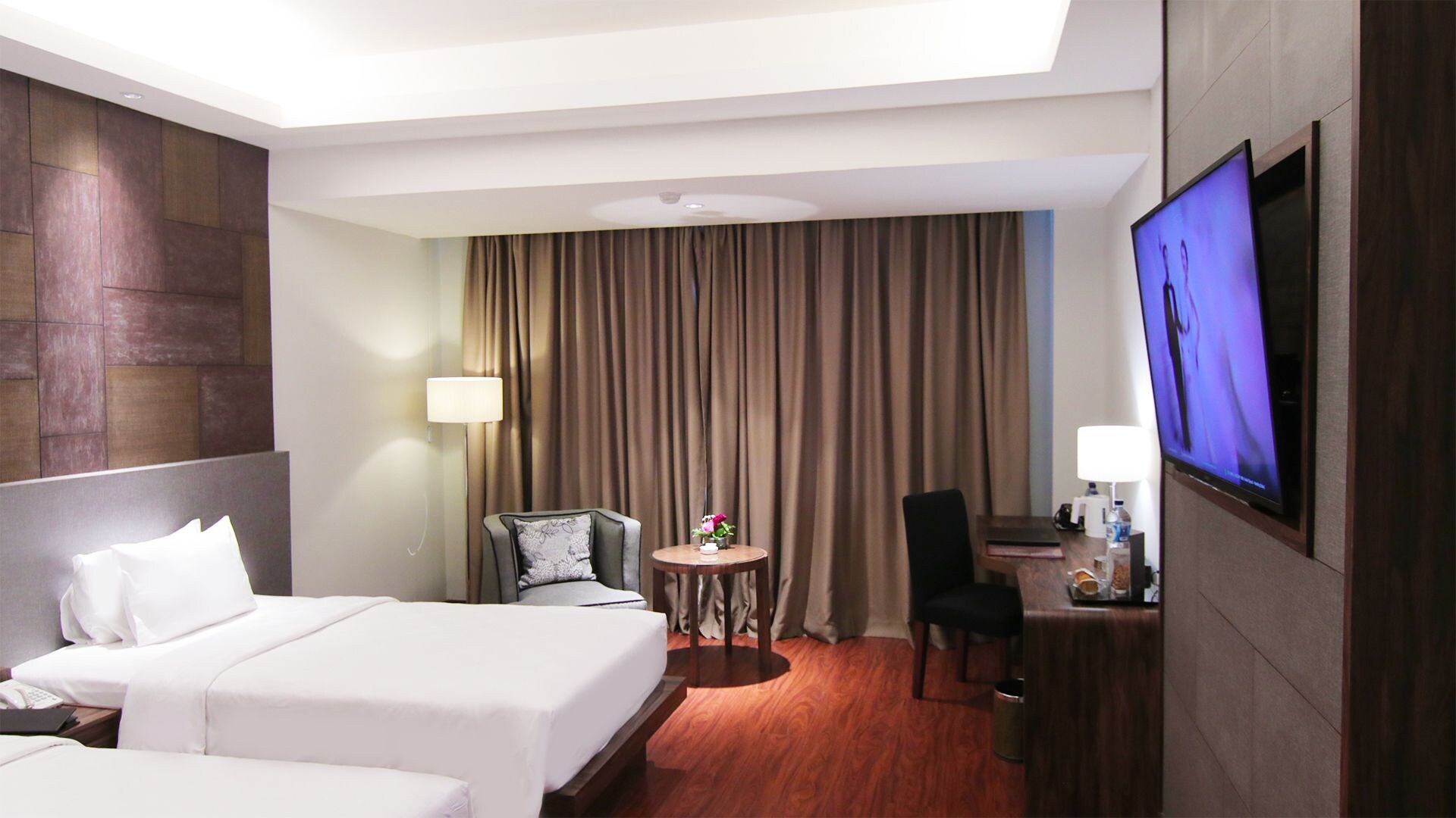 SUPERIOR, TWIN BEDS
