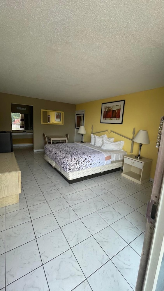 Ramada by Wyndham Lumberton NC North 12/60