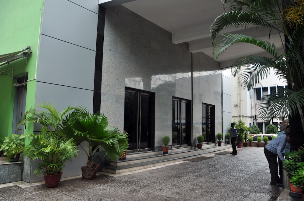 INDISMART HOTEL. 25/28