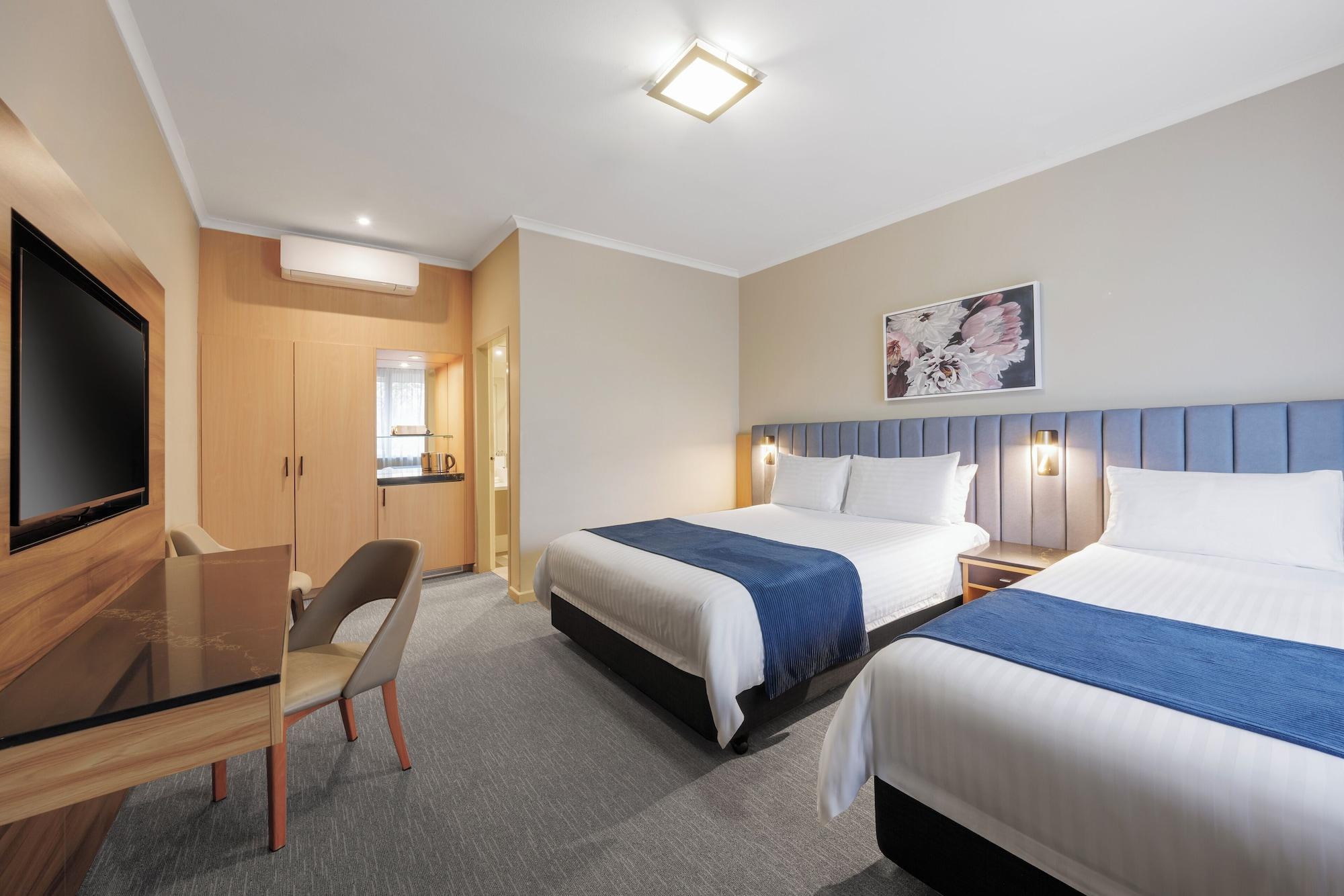 Deluxe, Multiple Beds