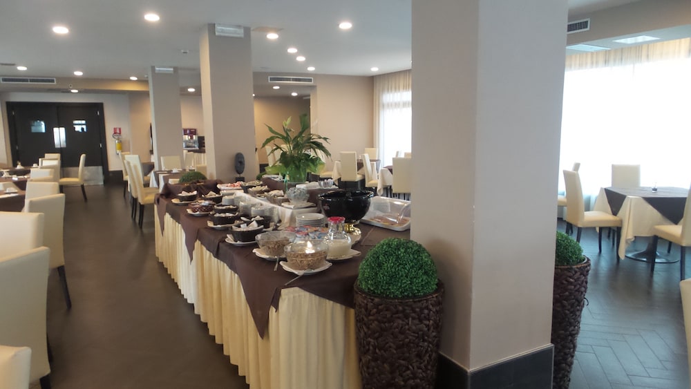 BNS HOTEL FRANCISCO 32/50
