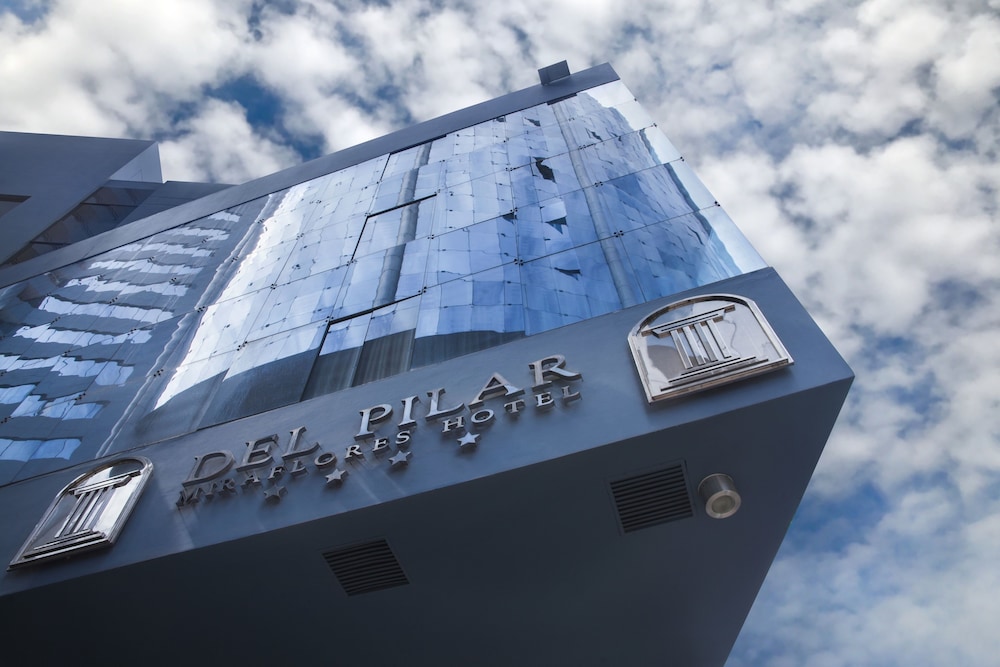 Del Pilar Miraflores 4/50
