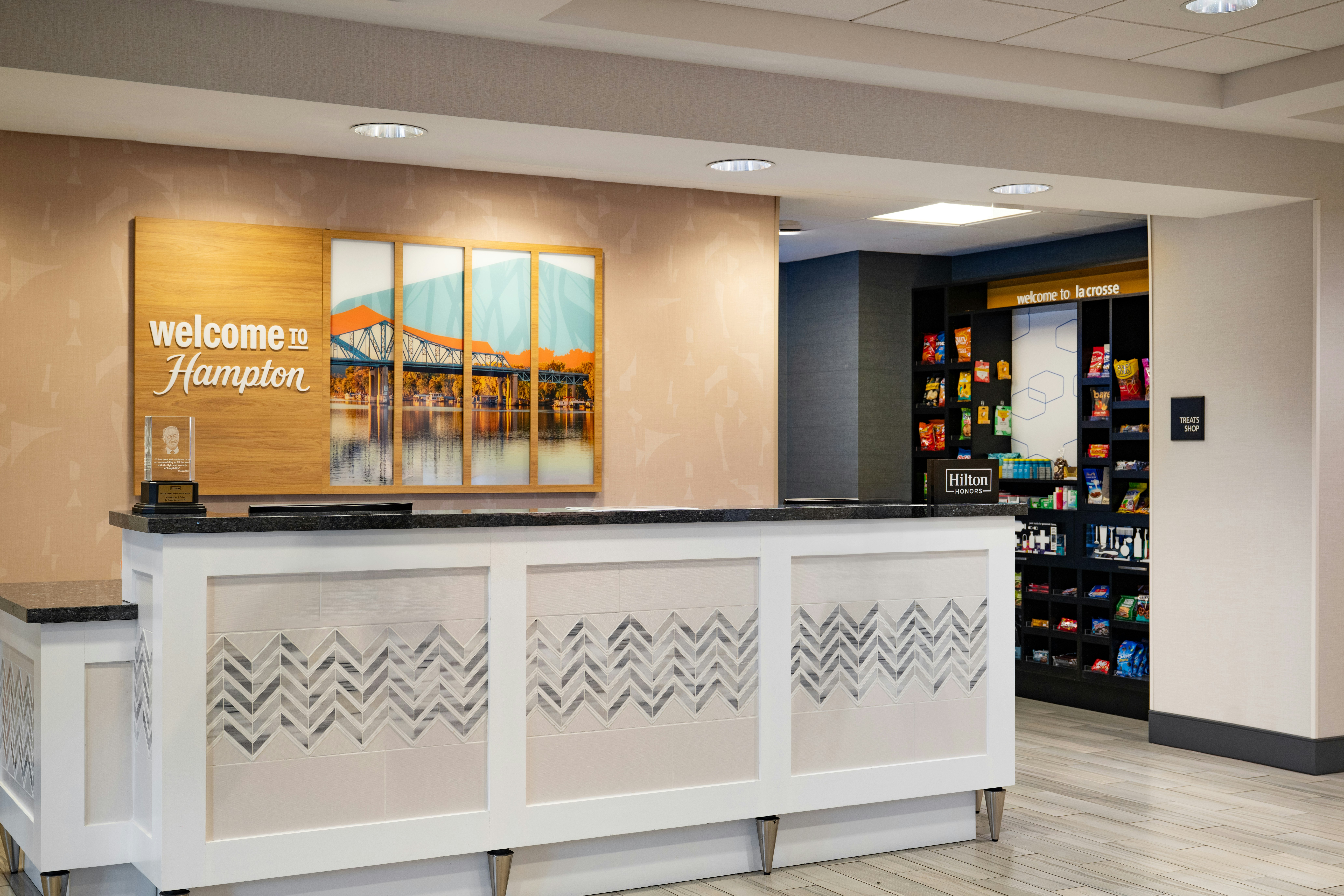 Hampton Inn & Suites La Crosse/Downtown 6/63