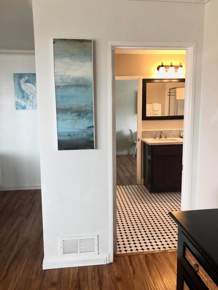 Seaside Laguna Inn & Suites 12/50
