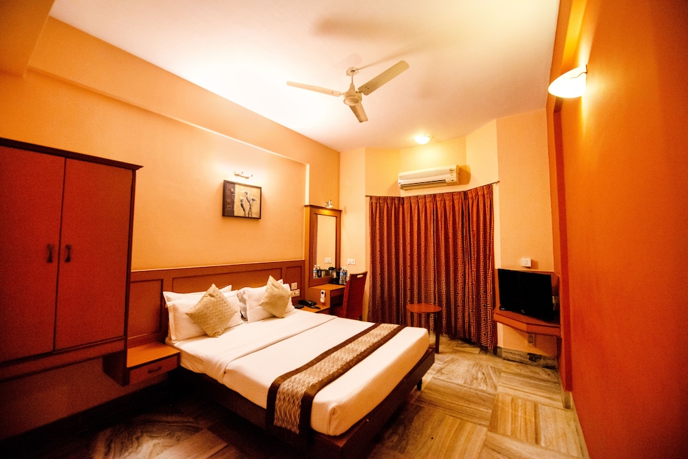 Hotel Bangalore Gate 27/81