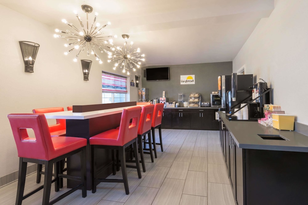Hotel 1550 20/23