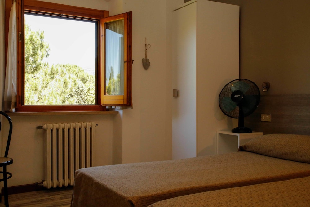 HOTEL MOM ASSISI 32/50