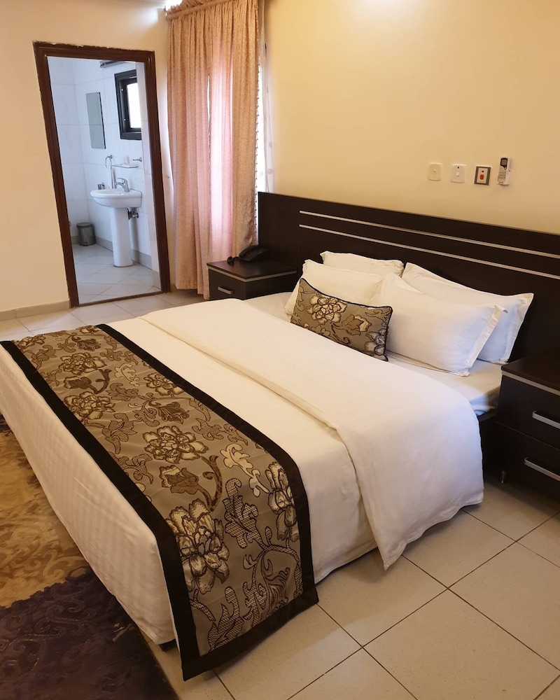Ishakool Hotels 7/50