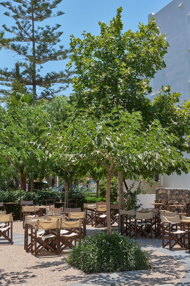 Atlantica Akti Zeus Hotel 62/64