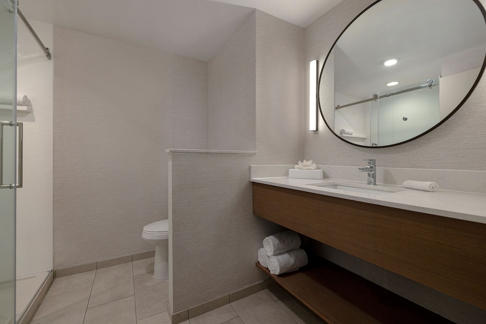 غرفة بسرير كينج، Fairfield Inn & Suites by Marriott Denver Airport at Gateway Park 6/8