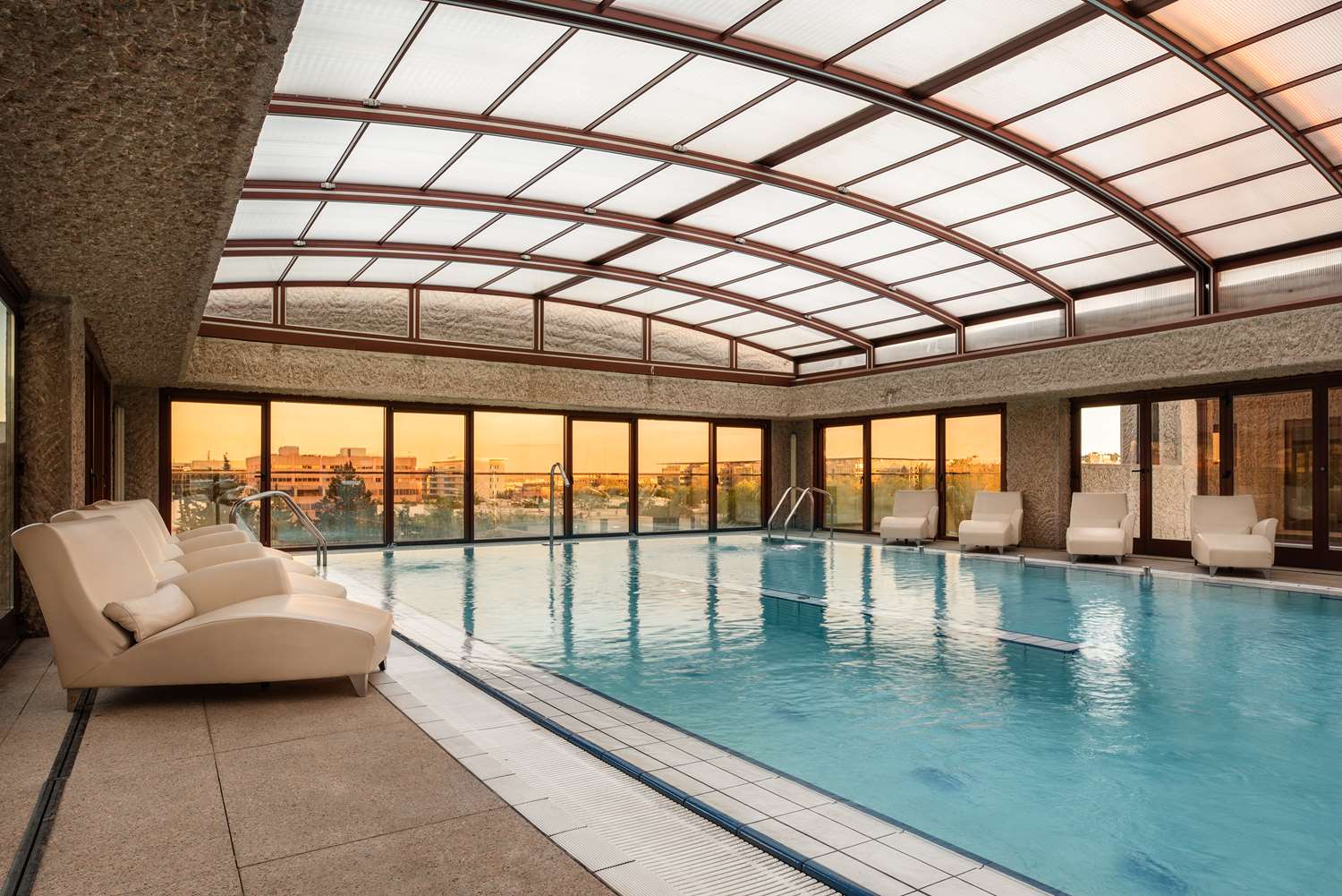 swimming pool spa