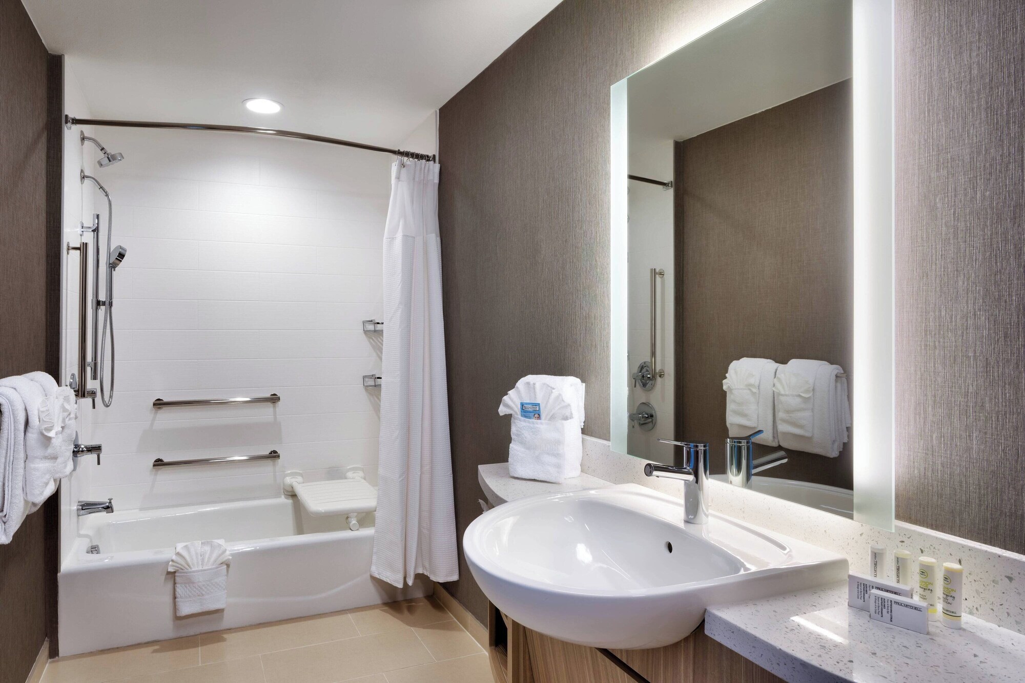 SUITE, 2 QUEEN BEDS, ACCESSIBLE