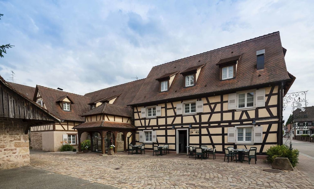 Hotel Restaurant SPA Cheval Blanc Lembach 2/34