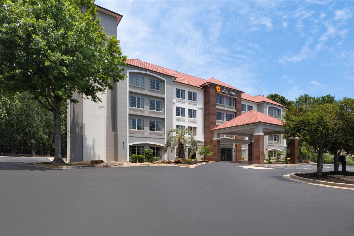 La Quinta Inn & Suites by Wyndham Atlanta Stockbridge 4/24