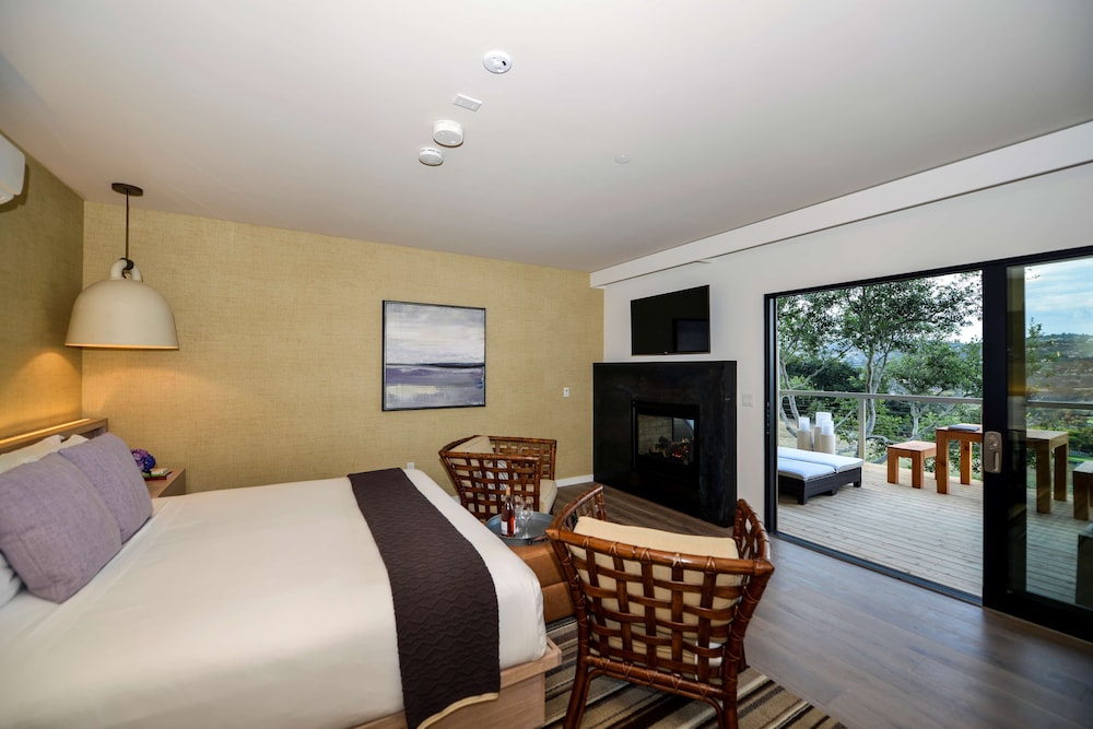 Carmel Valley Ranch 16/76