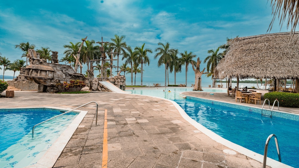 Amatique Bay Hotel 54/58