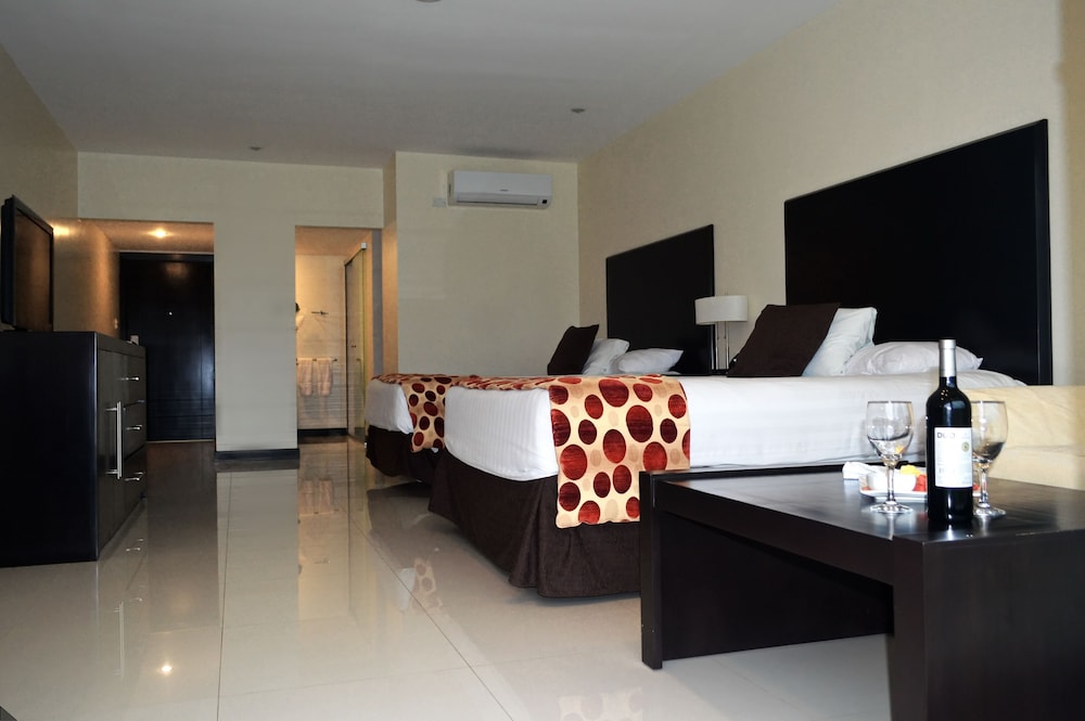SUN HOTEL 27/68