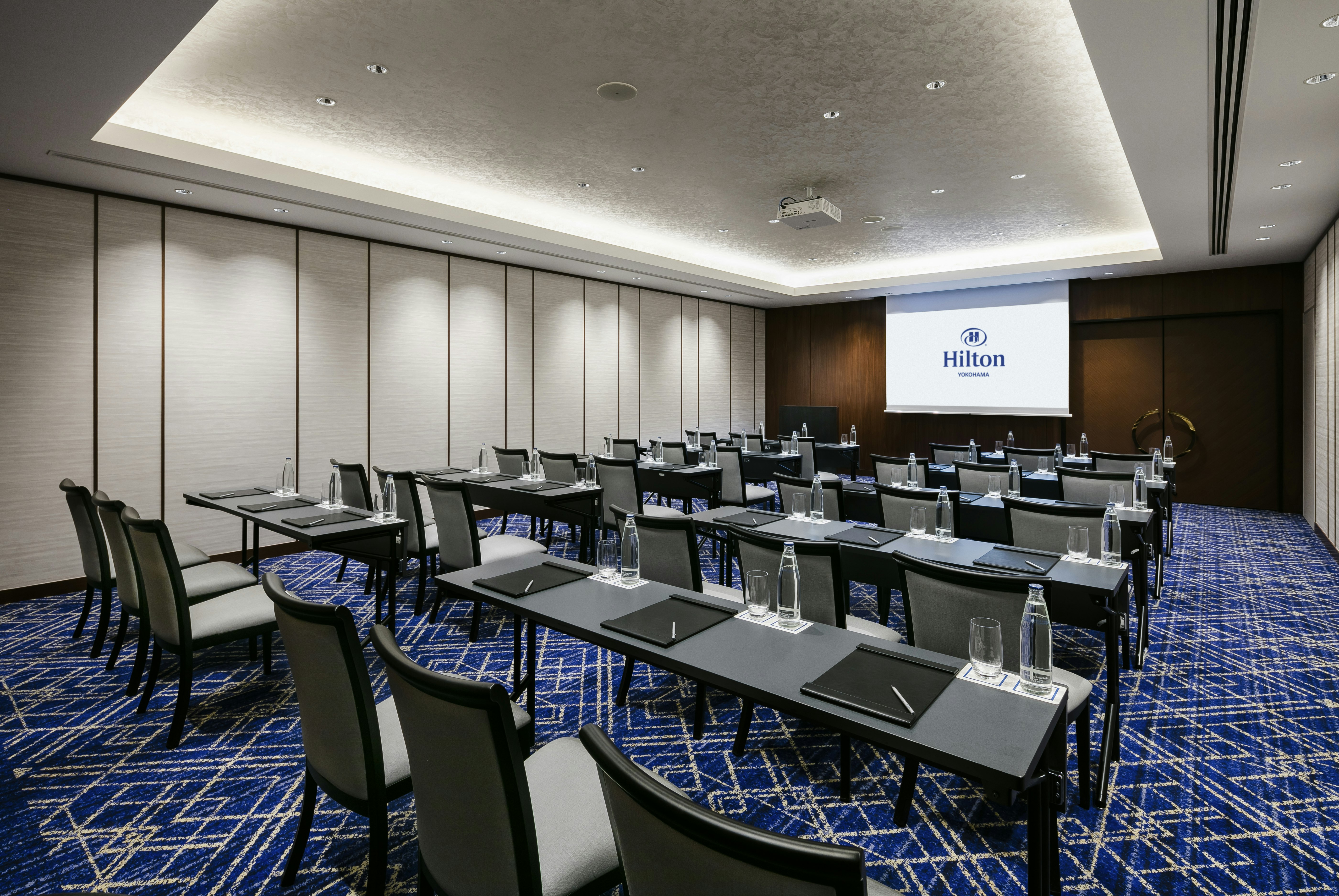 Hilton Yokohama 55/68
