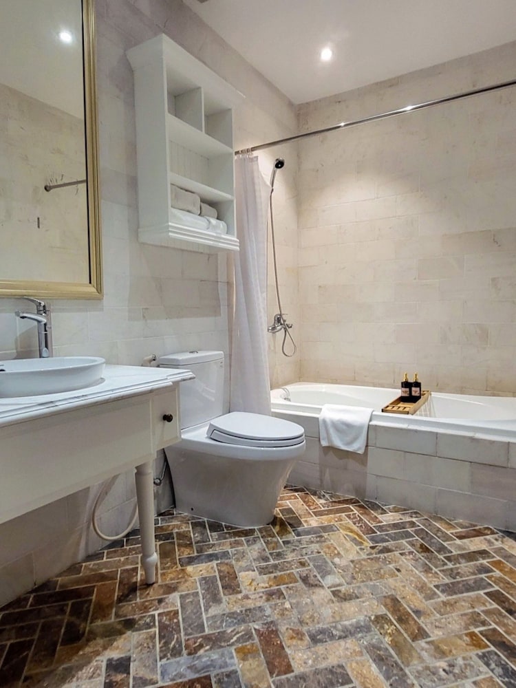 Thao Trang Laluxe Hotel 49/50