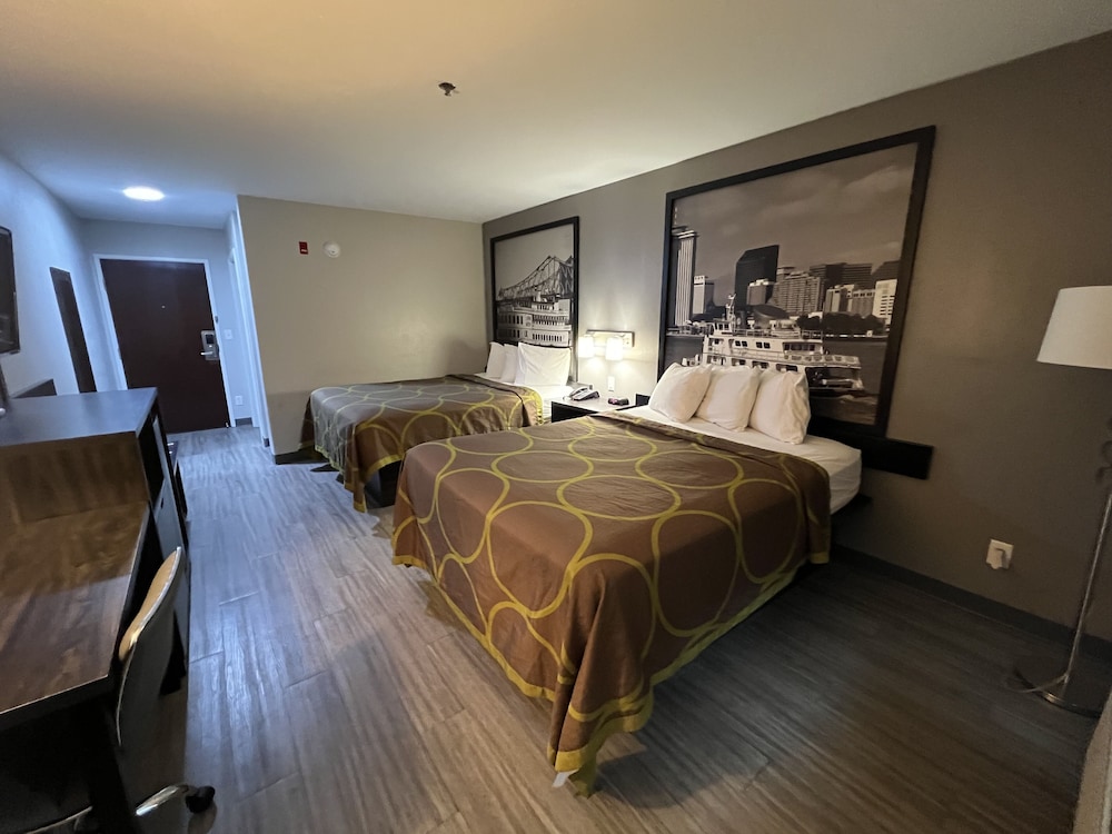 Super 8 By Wyndham Lake Charles Sulphur 28/56