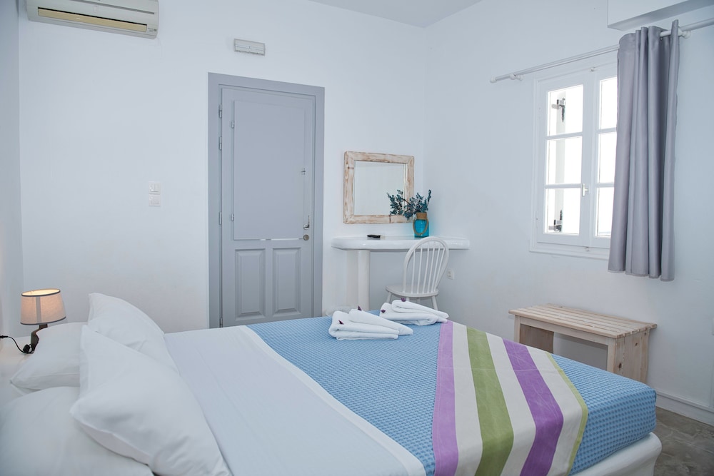 CLASSIC, DOUBLE BED, BALCONY