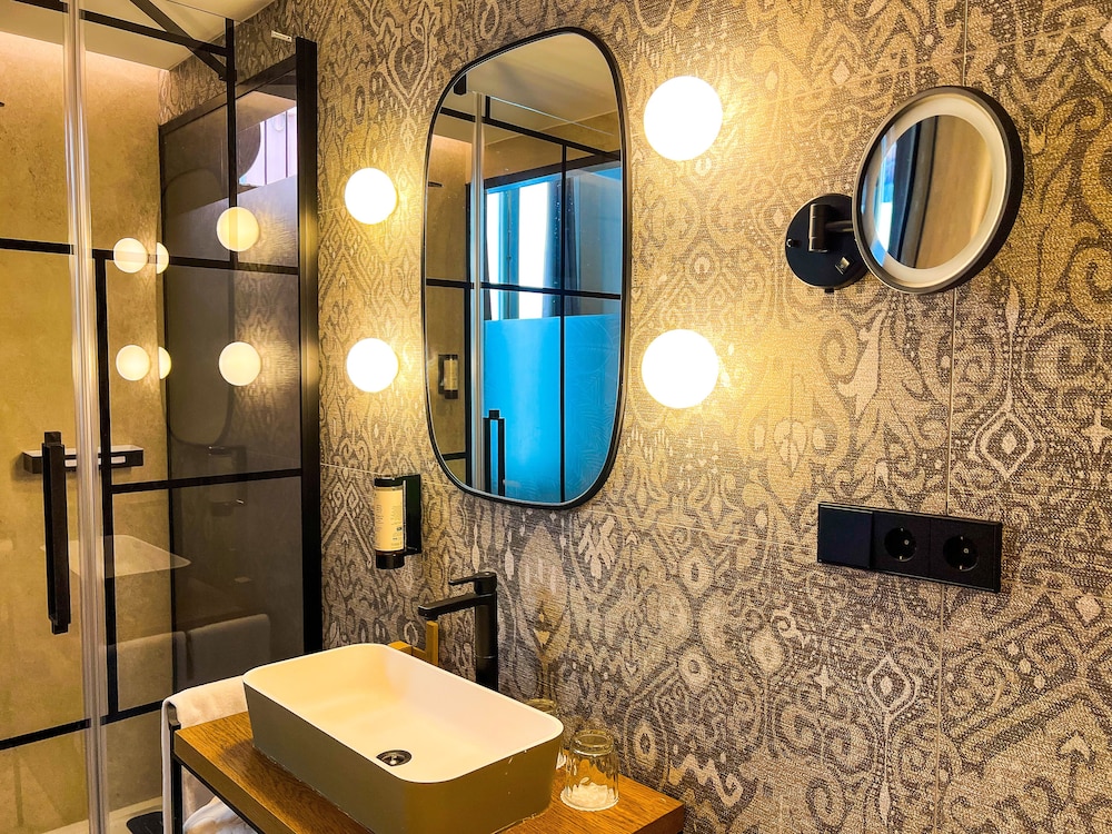 Boutique Hotel Cordial Plaza Mayor de Santa Ana 56/57
