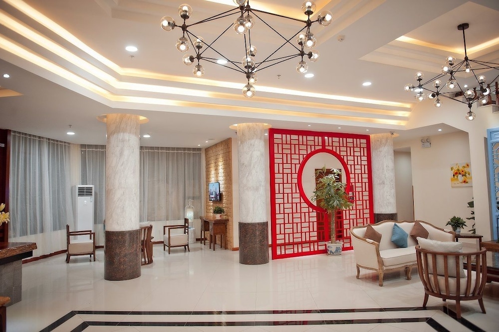 Guilin Crystal Crescent Moon Hotel 11/71