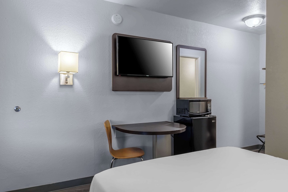 Motel6 Elizabethtown, KY 44/55
