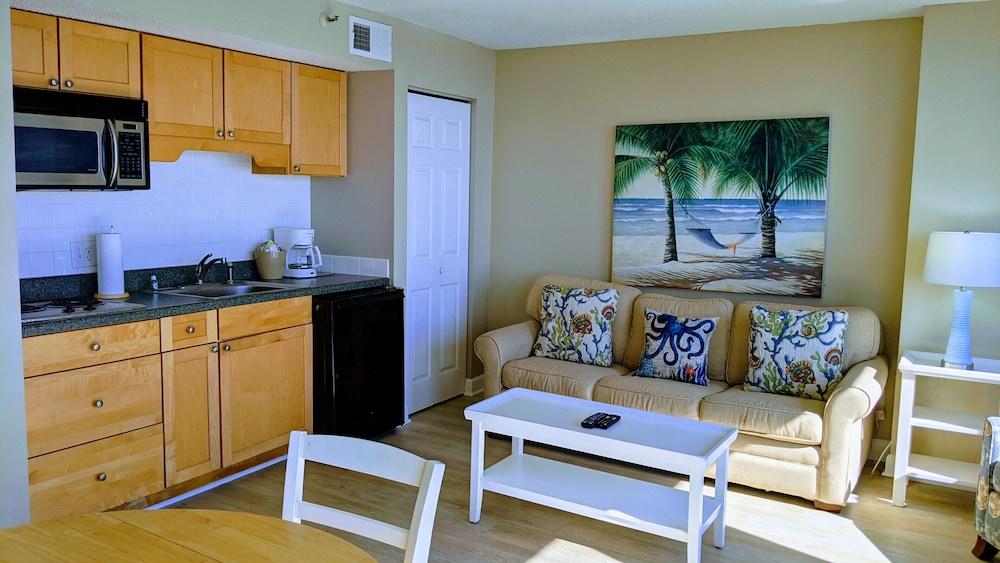 Shell Island Resort - All Oceanfront Suites 39/68