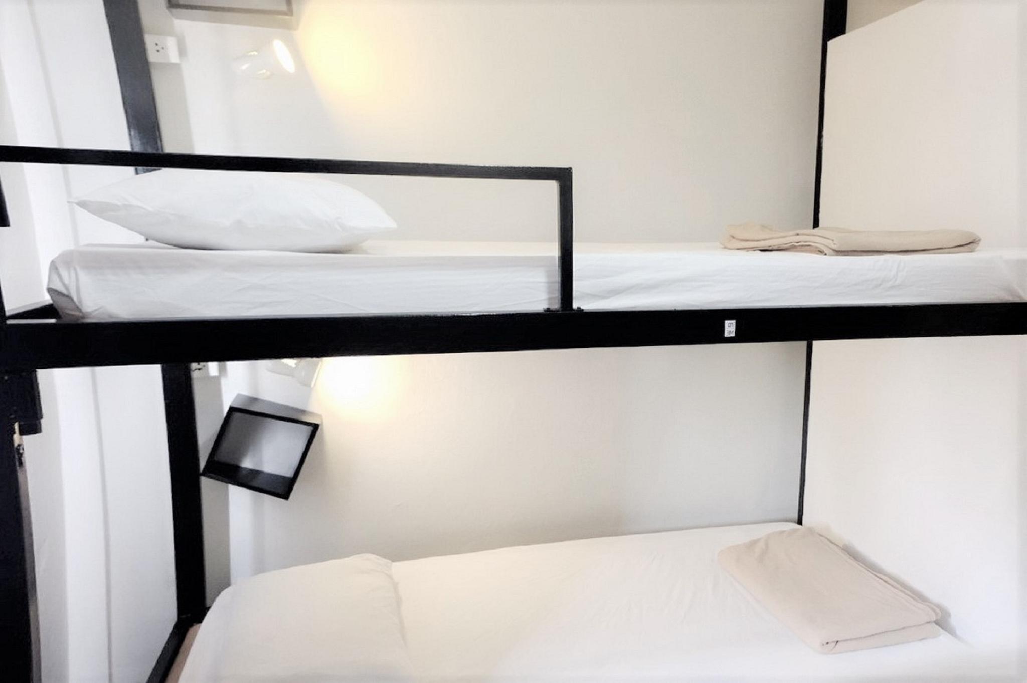 Mixed Dorm, 10 Beds، 3howw Hostel Khaosan 2/3