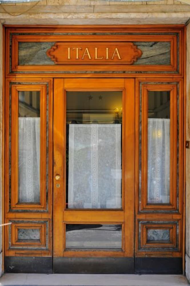 Hotel Albergo Italia 21/33