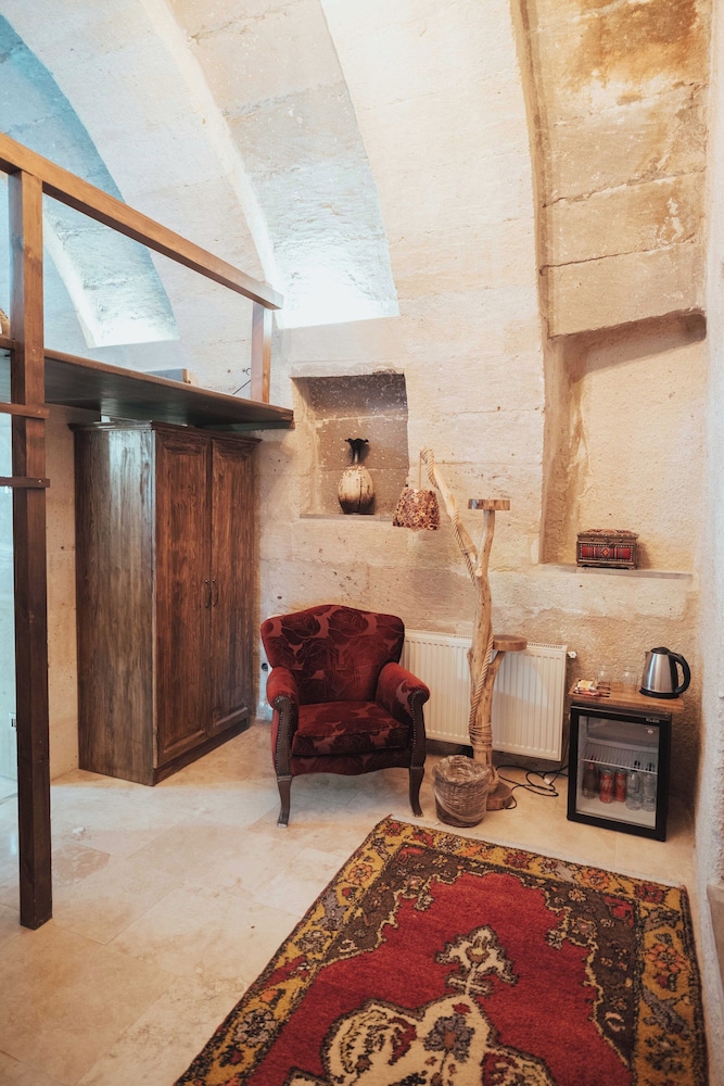 Hu of Cappadocia 6/50