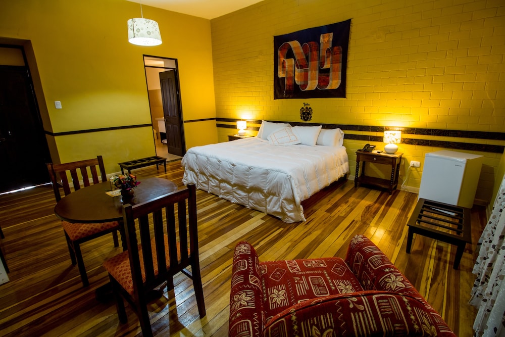 Yabar Hotel Plaza 28/65