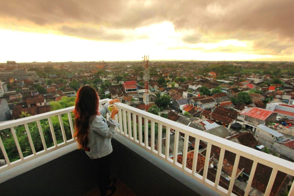 Uniq Hotel Yogyakarta 37/57