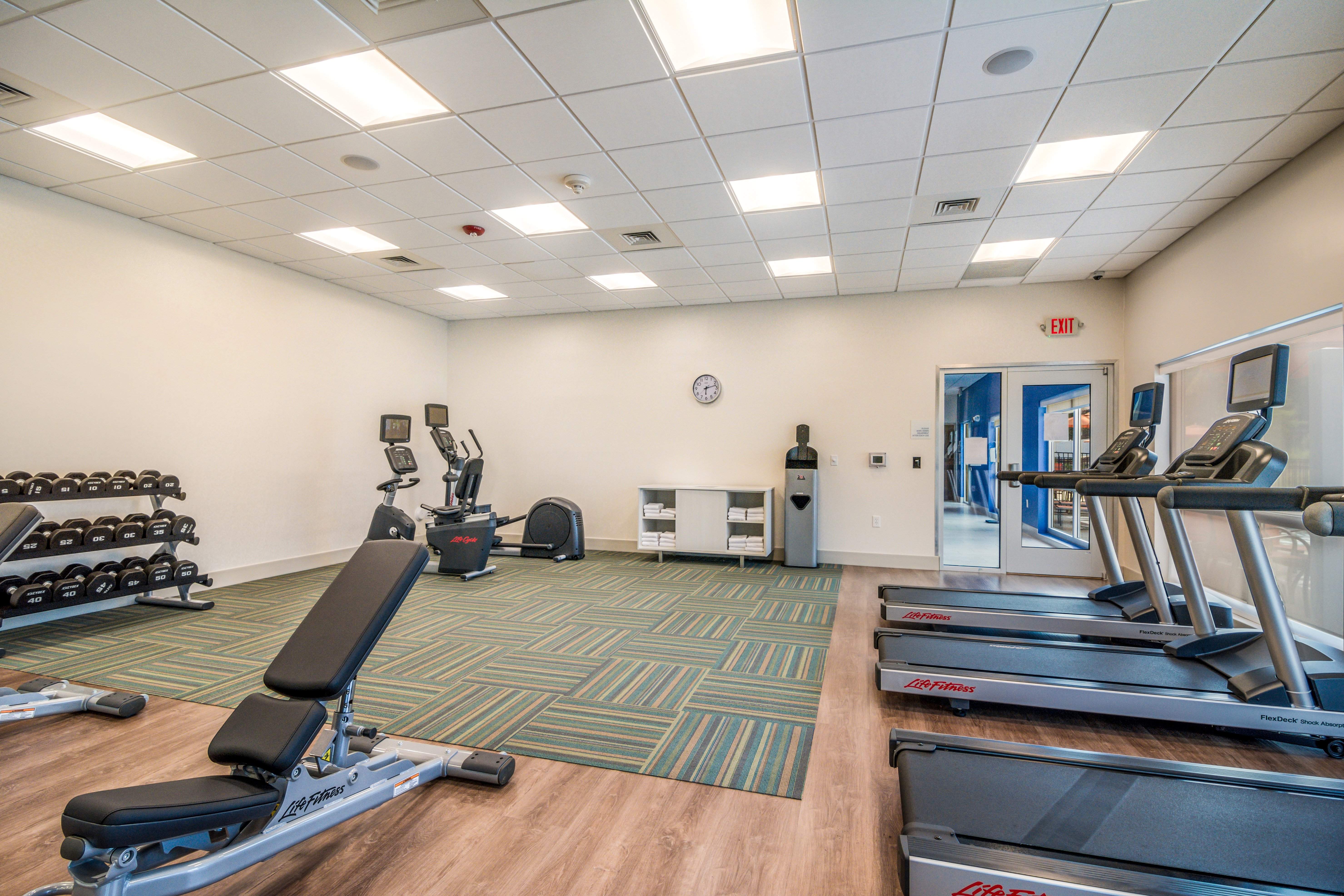 Holiday Inn Express and Suites Asheboro 23/34