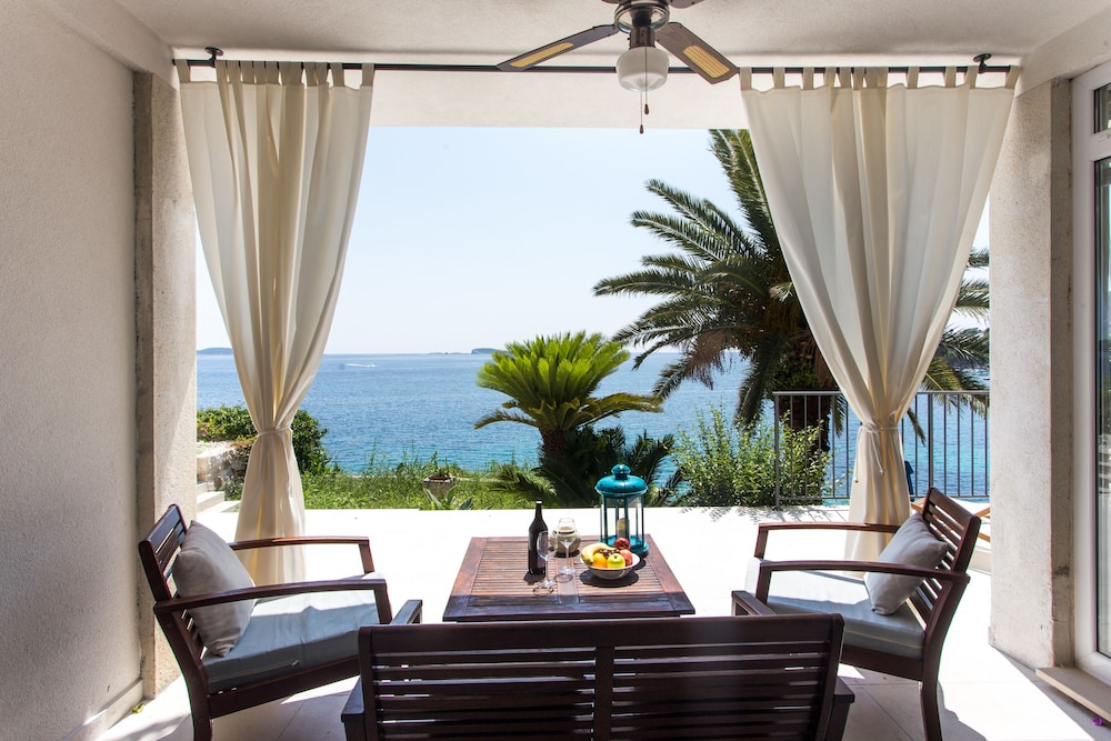 Apartments Villa Mirjana 44/75