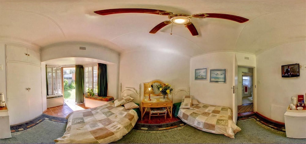 Cosy Den B&B Luxury Guest House Style 8/11