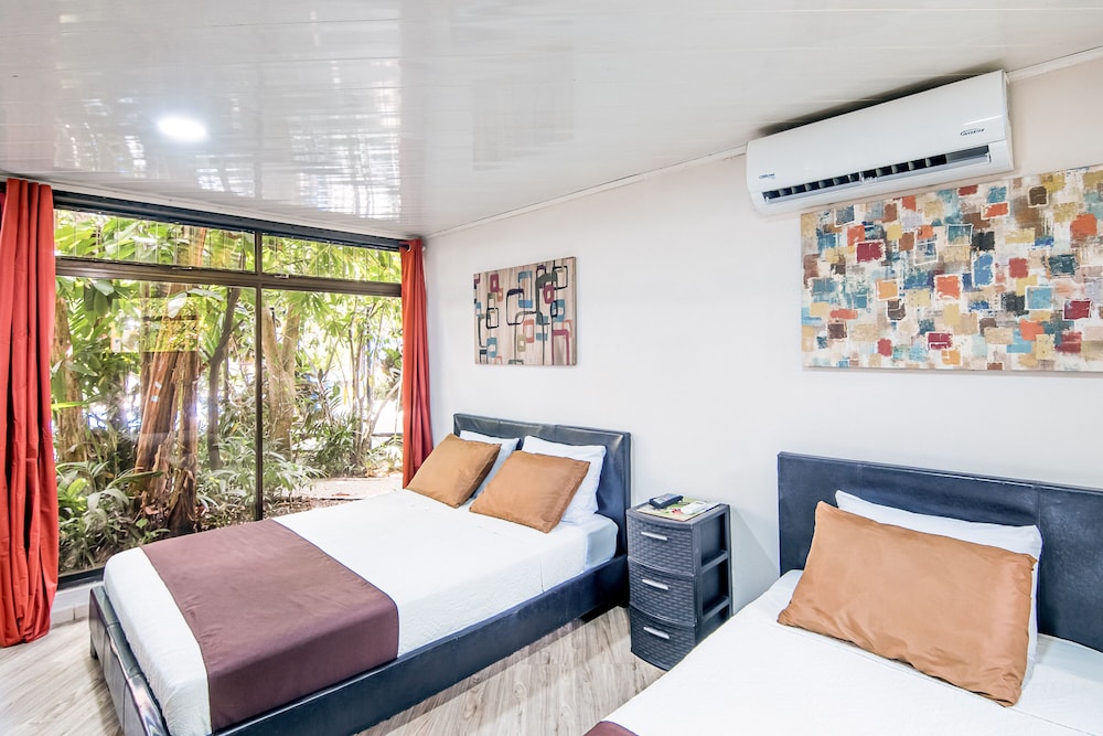 ROOM, DOUBLE BED, PET FRIENDLY, GARDEN AREA
