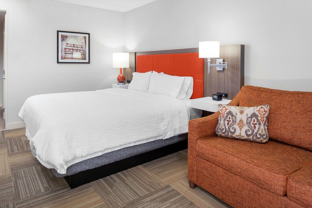 ROOM, QUEEN BED, ACCESSIBLE