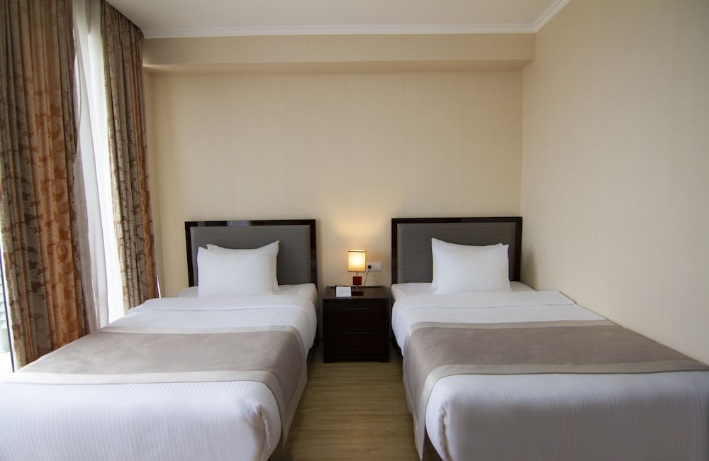 Lisi Hills Hotel 25/50