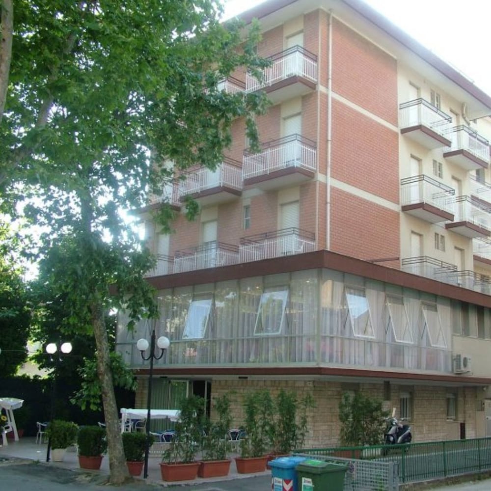 Hotel Bacco 2/22