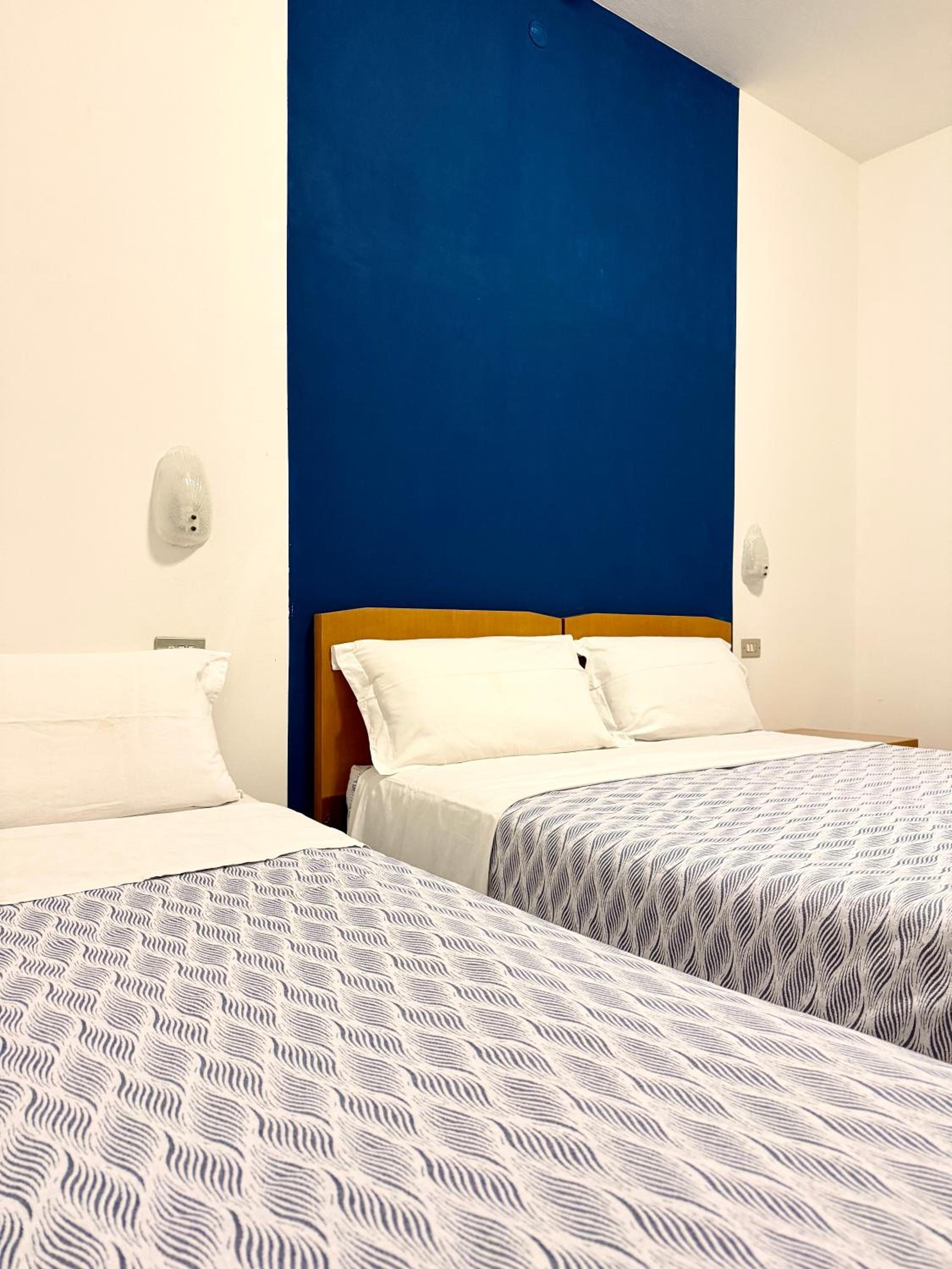 Room, Triple, Side Sea View