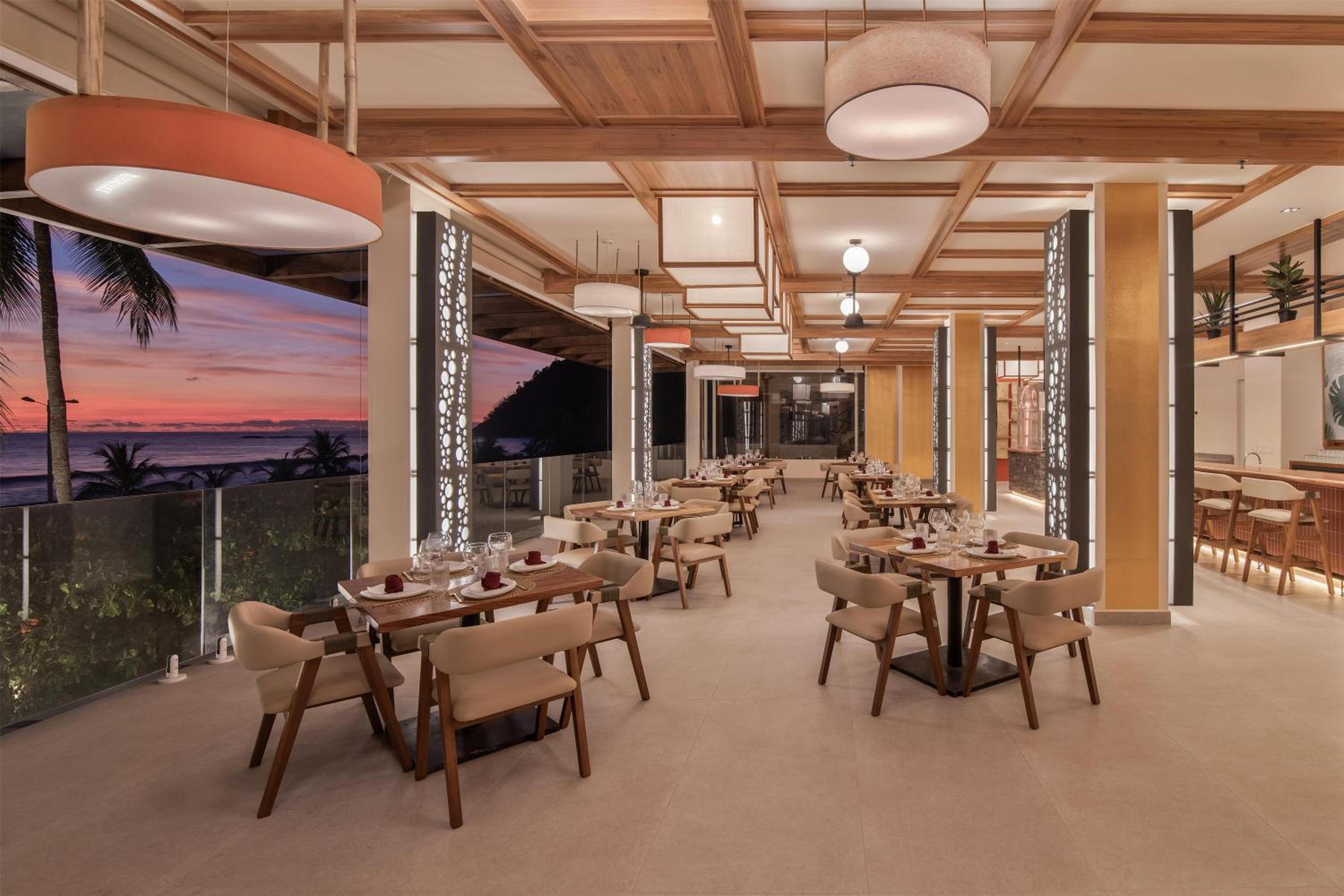 Claritas Beach Bar & Resort, WorldHotels Elite 55/70