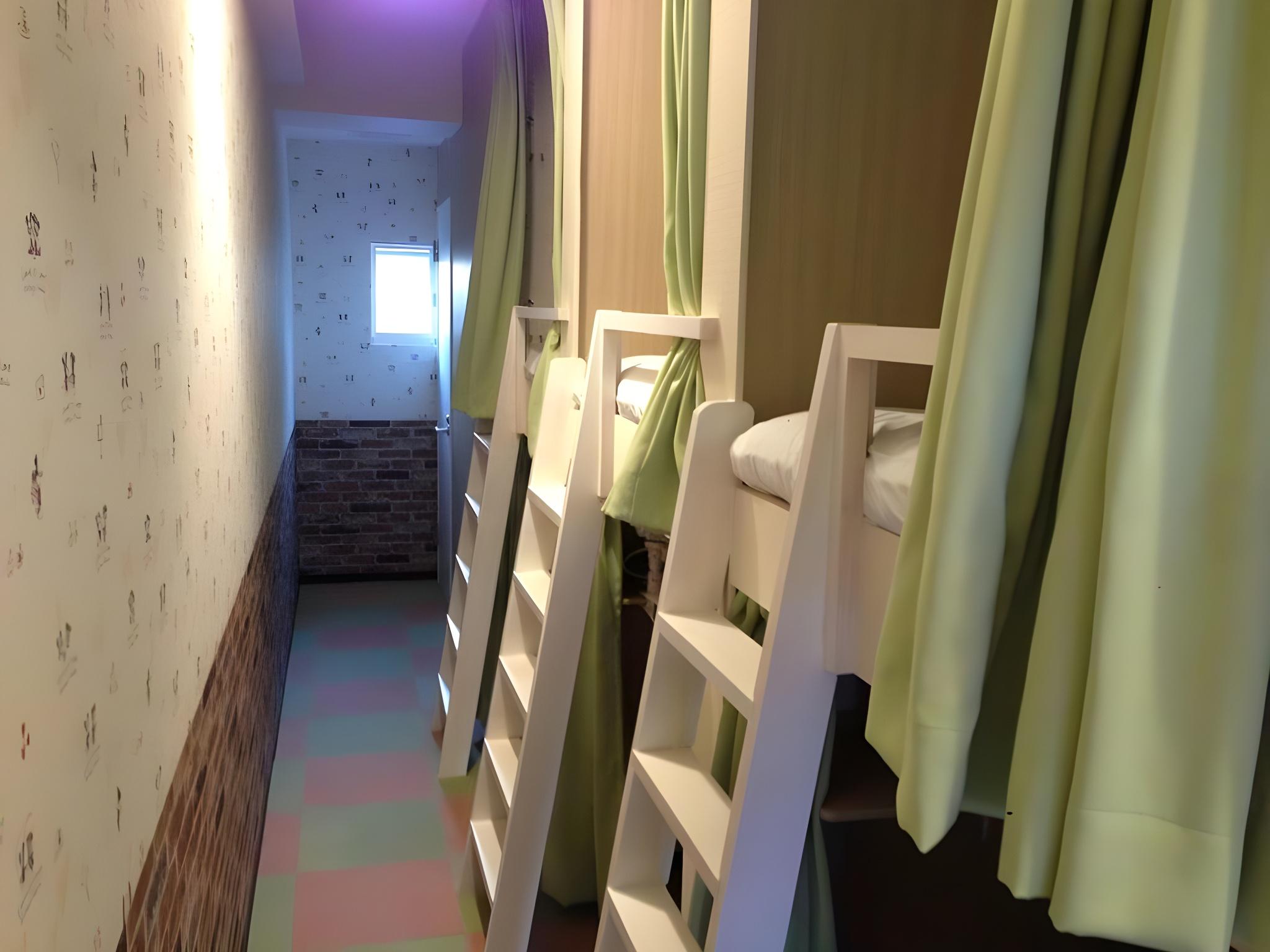 FEMALE DORM, SINGLE