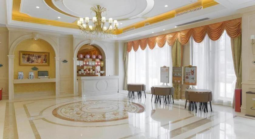 Vienna Hotel (Huizhou Luofu Mountain Scenic Area) 21/61